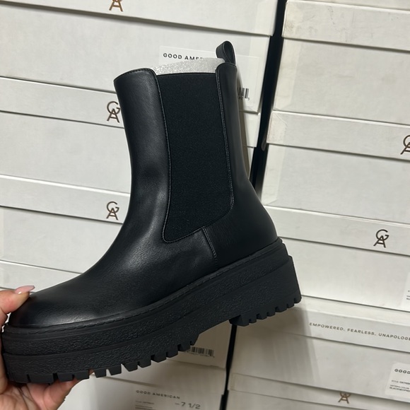 Good American Black Leather Chelsea Boots s 6.5 - Picture 7 of 7